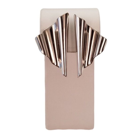 Givenchy Silver-Tone Geometrical Ribbed Wrinkled Triangular Clip-On Earrings L56 - Picture 11 of 11